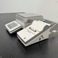 Mettler Toledo XSR4002S Digital Scale image 1